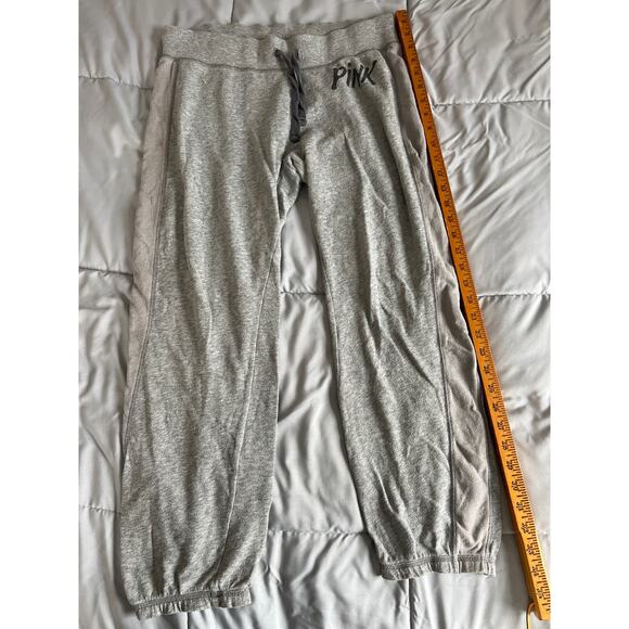 VTG VS PINK cropped grey sweats 60% cotton 40%‎ polyester size small - Picture 2 of 6